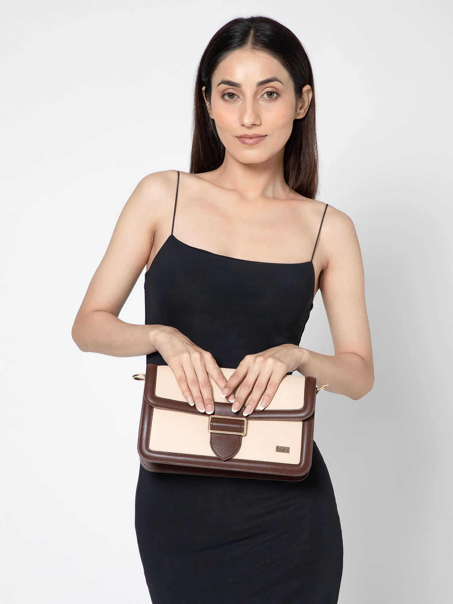 Berrylush Women Beige Solid Detachable Sling Casual Sling bag