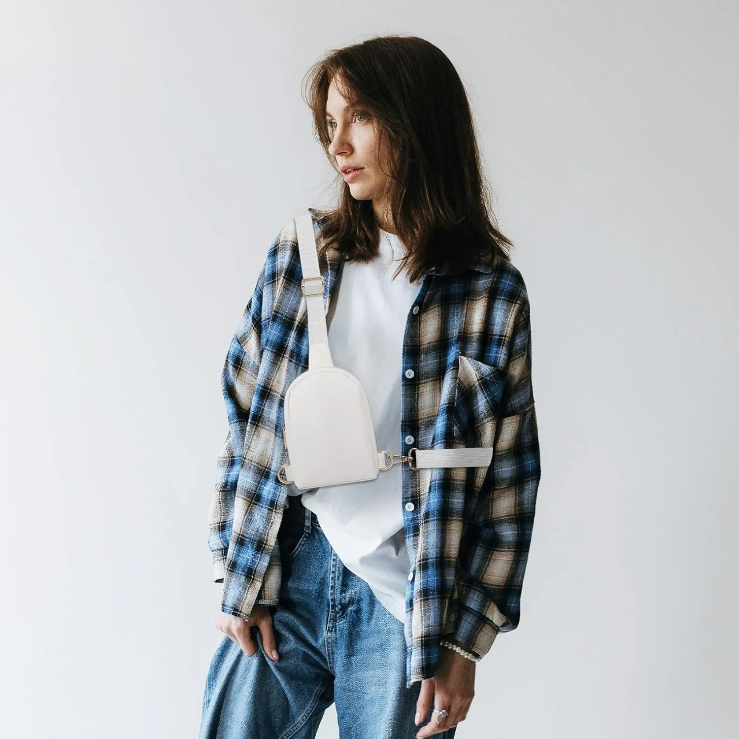 VOROLO Sling Bag Crossbody Bag For Women and Men Small Leather Cross Body bag with Ajustable Strap Beige 01 PU